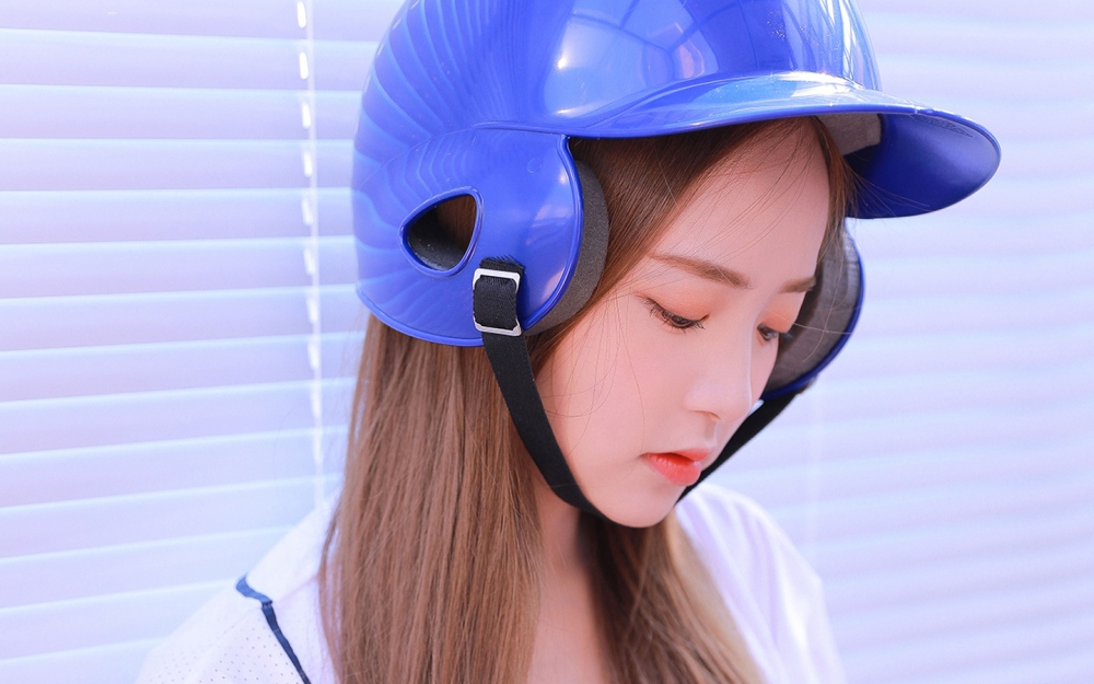 可爱棒球服美女小清新写真高清桌面壁纸