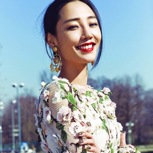 绝美的发型与妆容搭配  美成小仙女！