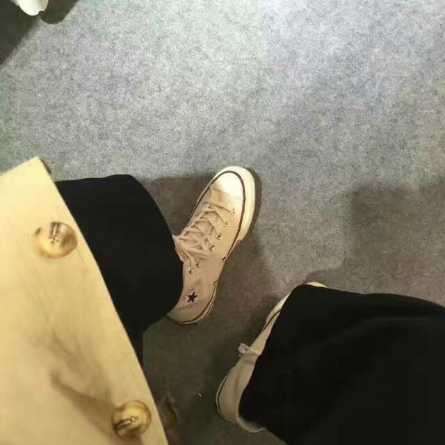 “为什么别人穿匡威就是比我好看？”“因为你穿的是经典款，而他们是1970s”