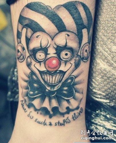 手臂有趣的小丑纹身图案
