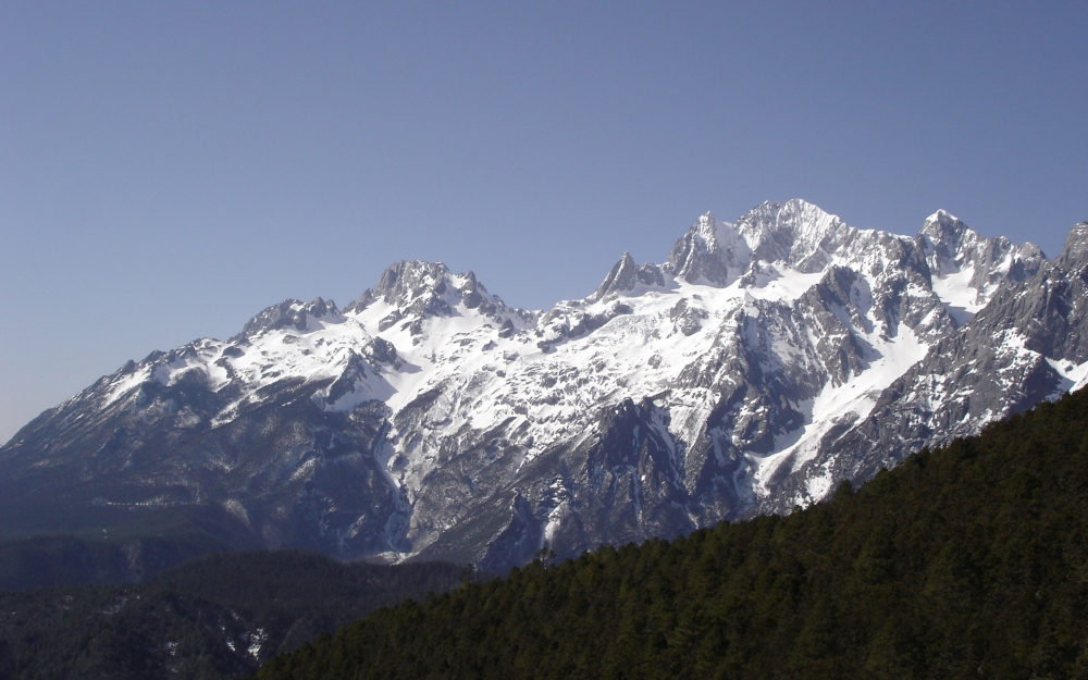 玉龙雪山壮丽风光