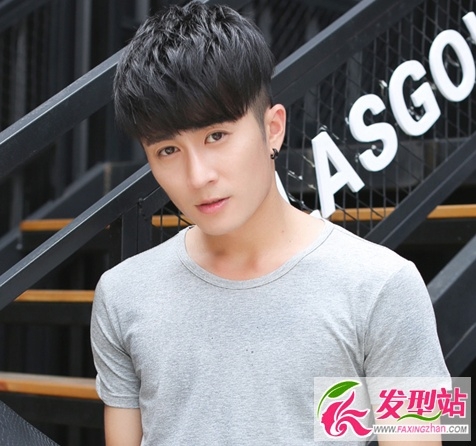 夏季男生短发发型 帅哥型男时尚款