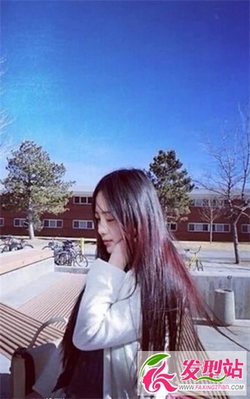 女生夏季迷人长发发型 彰显浪漫女神气质魅力
