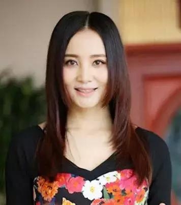 30岁左右女人适合的9款气质发型 显嫩！