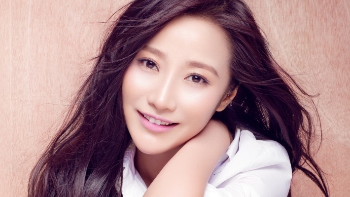美女明星王梦婷时尚写真电脑壁纸