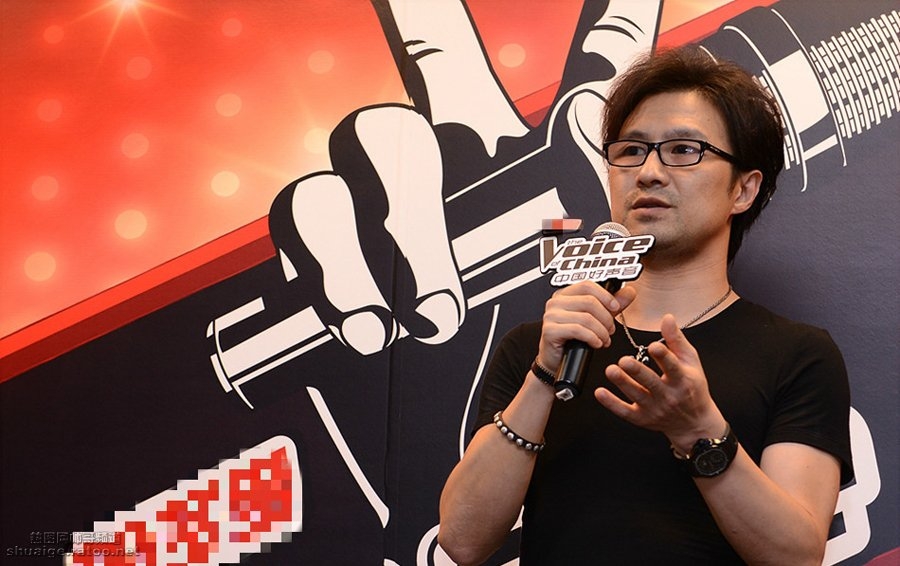 郑钧担任中国好声音汪峰组梦想导师