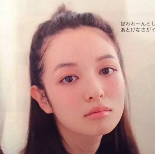 绝美的发型与妆容搭配  美成小仙女！
