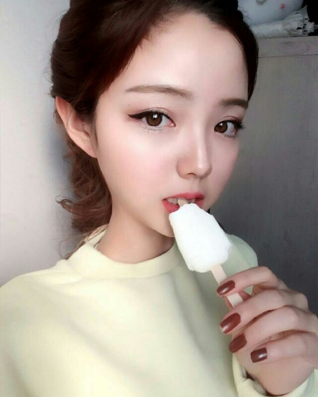 偶尔羡慕情侣 偶尔庆幸自由