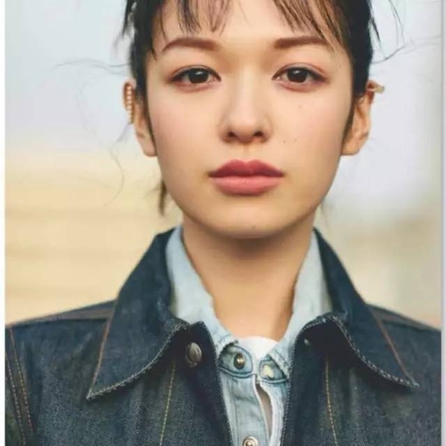 绝美的发型与妆容搭配  美成小仙女！