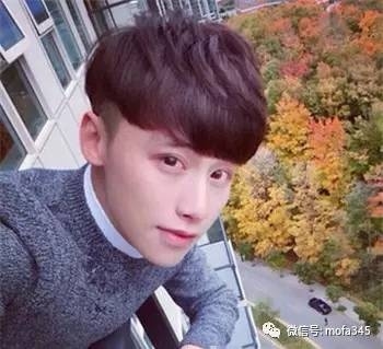 韩式小男生可爱短发  棕色的发色更显帅气迷人！