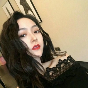 高清气质成熟女王范微信女生头像