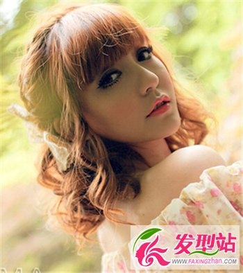 小脸女生完美中长发发型 时尚韩式发型最修颜
