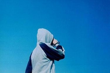 图片大全唯美伤感背影男生 感谢你赠我一场空欢喜