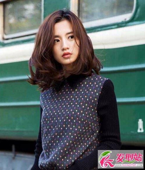 圆脸女生显瘦卷发发型 想变瘦原来并不难！