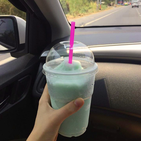 夏天最喜欢的运动就是吃冰了
