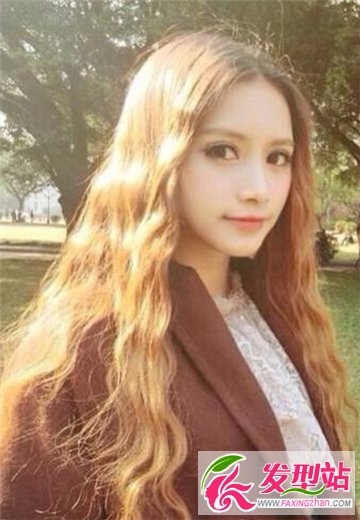 女生夏季迷人长发发型 彰显浪漫女神气质魅力