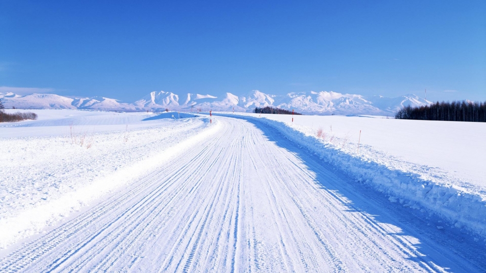 精选冬季美丽滑雪场摄影电脑桌面壁纸