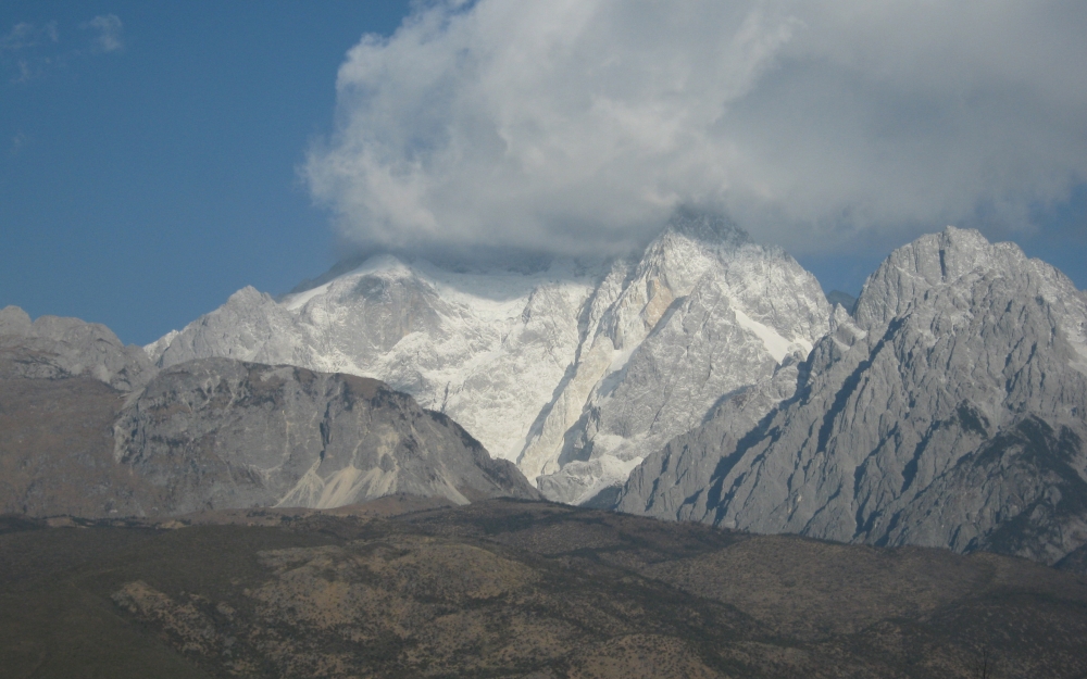 玉龙雪山壮丽风光