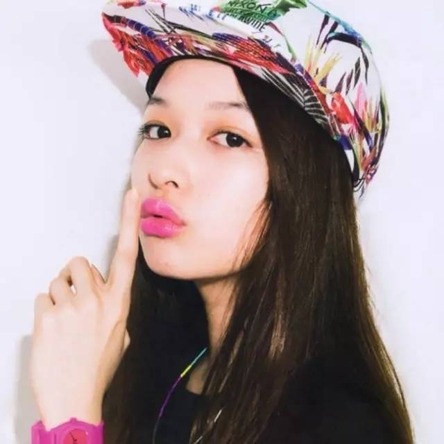 绝美的发型与妆容搭配  美成小仙女！