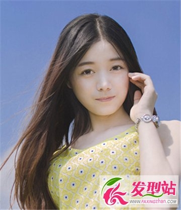 女大学生长发发型设计 气质中分造型更显校园清新甜美风回头率百分百