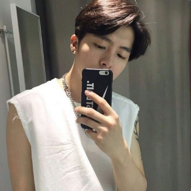 南: 请你一起睡觉