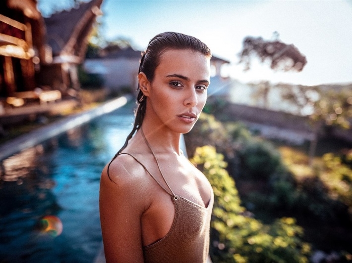 欧美非主流美女性感写真高清壁纸