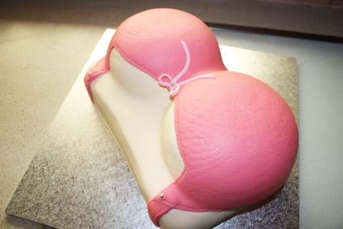 诱惑创意超性感乳房蛋糕 想吃吗
