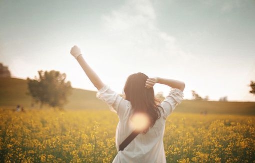 唯美女生清新美女图片LOMO空间素材图片