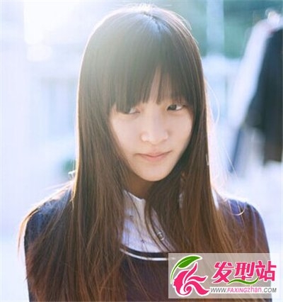 女神最爱的六款直发发型 演绎清纯时尚新气象