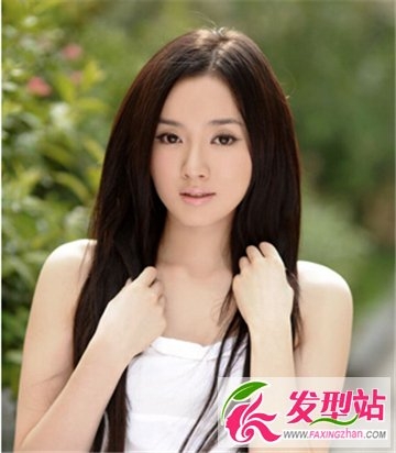女大学生长发发型设计 气质中分造型更显校园清新甜美风回头率百分百