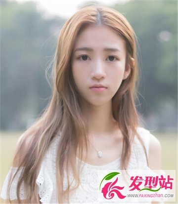 女大学生长发发型设计 气质中分造型更显校园清新甜美风回头率百分百