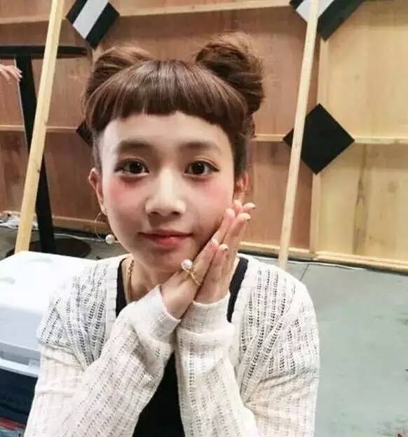 绝美的发型与妆容搭配  美成小仙女！
