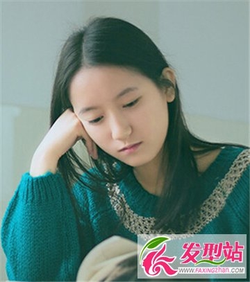 女大学生长发发型设计 气质中分造型更显校园清新甜美风回头率百分百
