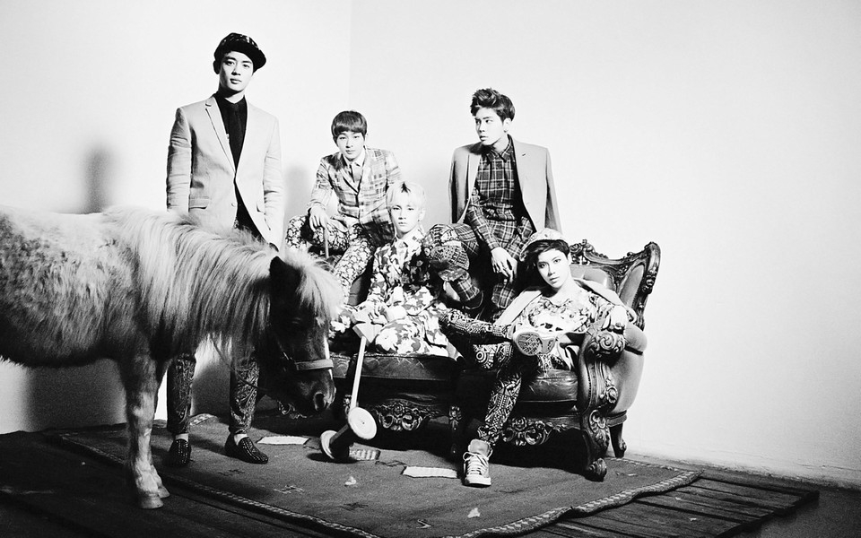 SHINee《Dream Girl》壁纸
