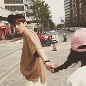 唯美浪漫幸福95后小情侣头像