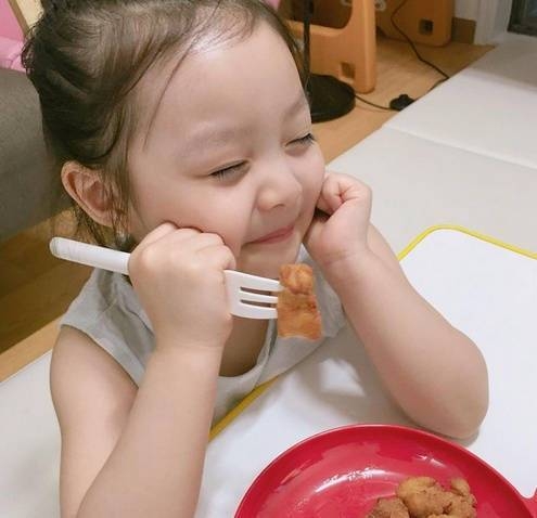 我也好想生一个재은这么可爱的小公主
