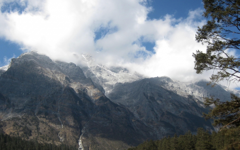 玉龙雪山壮丽风光