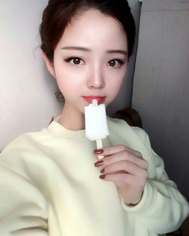偶尔羡慕情侣 偶尔庆幸自由