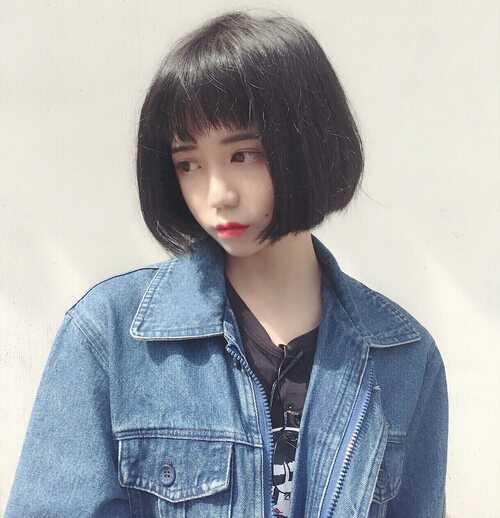 新款女生短发波波头发型图片