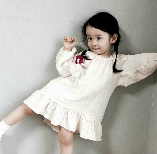 有这么可爱的女儿一定是上辈子拯救了天使
