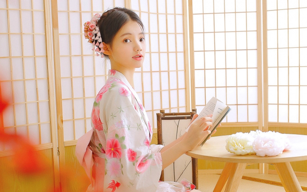 小清新治愈系美女和服写真桌面壁纸