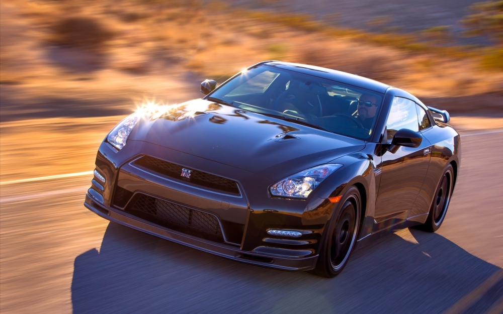 2014款Nissan GT-R Track Edition超级跑车桌面壁纸