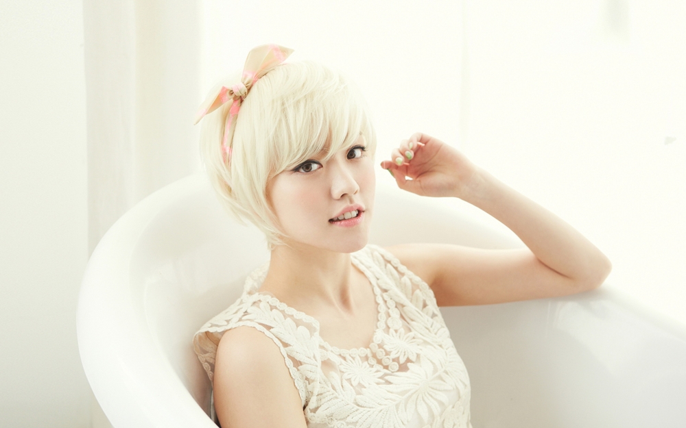 Hello Venus美女壁纸