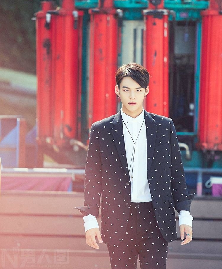 Apink师弟团VICTON组合