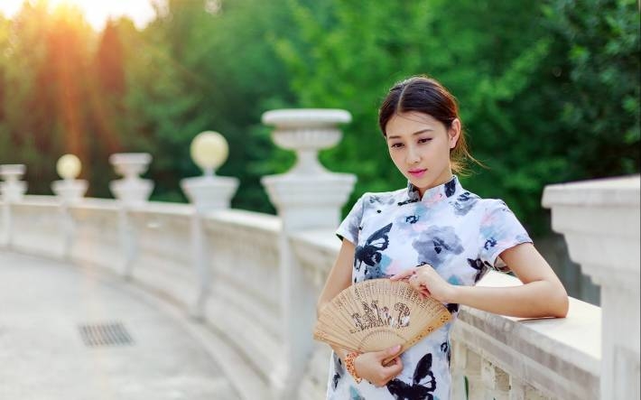 中国风旗袍美女电脑壁纸