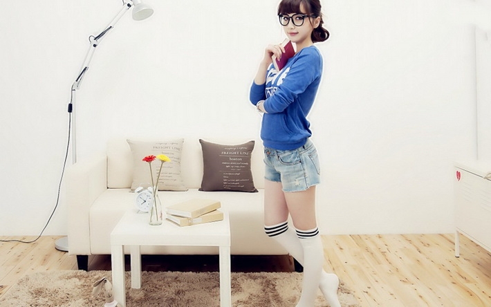 治愈系美女万虹萱高清壁纸