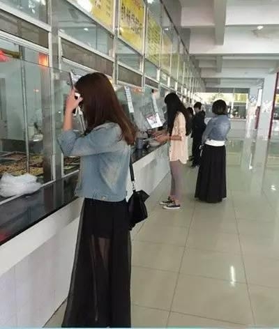 撞衫是一件可怕的事