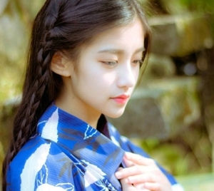 长发气质魅力女神微信女生头像