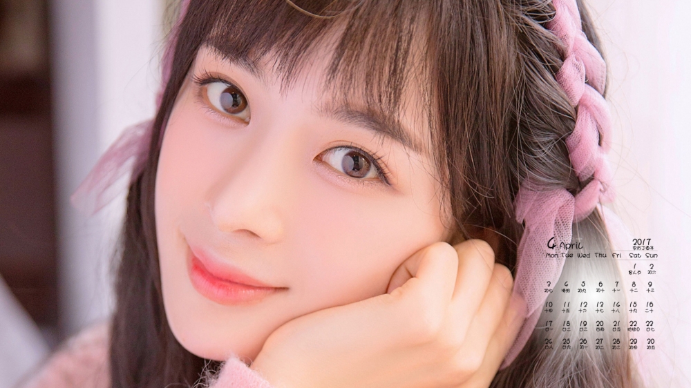 2017年4月可爱甜美日系少女高清桌面日历壁纸