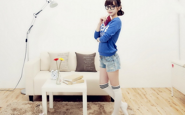 治愈系美女万虹萱高清壁纸